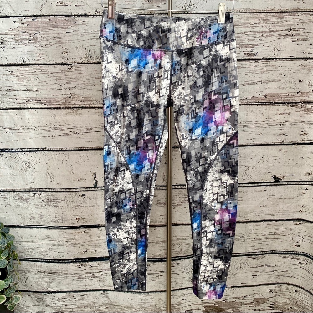 Women’s athletic leggings